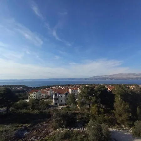 25 King'S Landing In Supetar Apartment Exterior photo